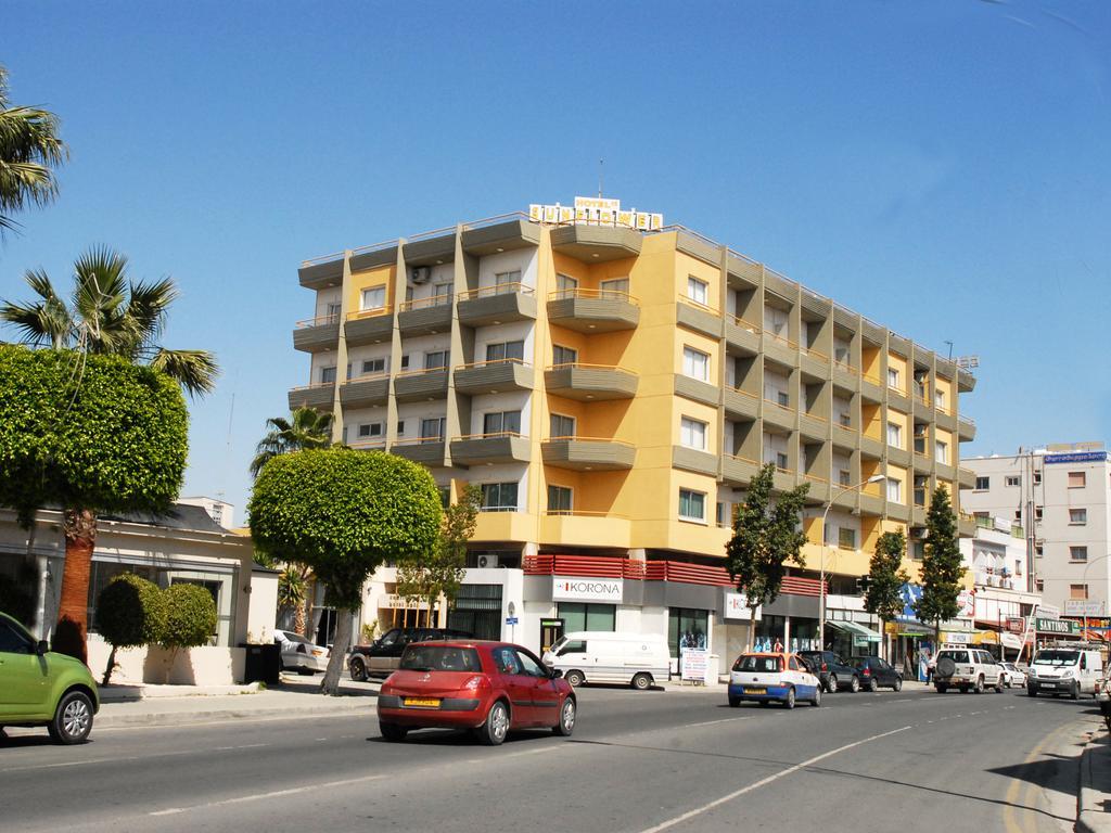 Sunflower Hotel Apartments Larnaca Extérieur photo